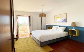 Yellow House Aveiro Smart Tv And Garage